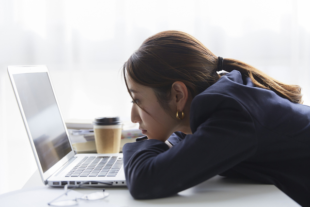 サンカクとスキイキの収入の確定申告をしていないので悩む人